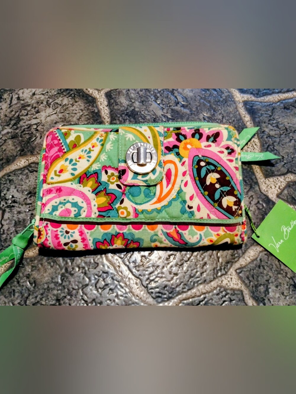 Vera Bradley Turn lock wallet " Tutti Frutti " NWT VINTAGE - Picture 1 of 5